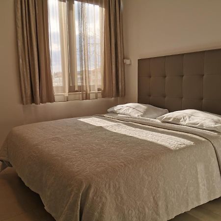 Luxury Rooms Pino Сплит Екстериор снимка